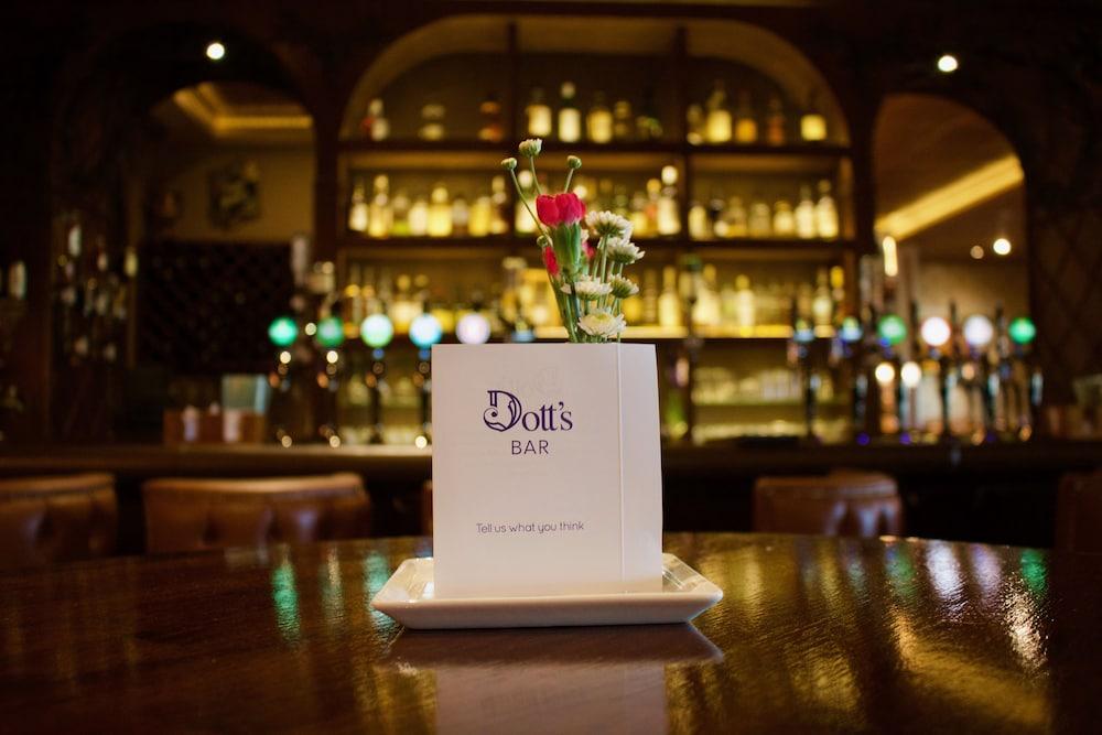 The Rose Hotel Τράλι Εξωτερικό φωτογραφία