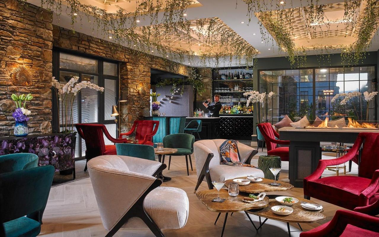 The Rose Hotel Τράλι Εξωτερικό φωτογραφία